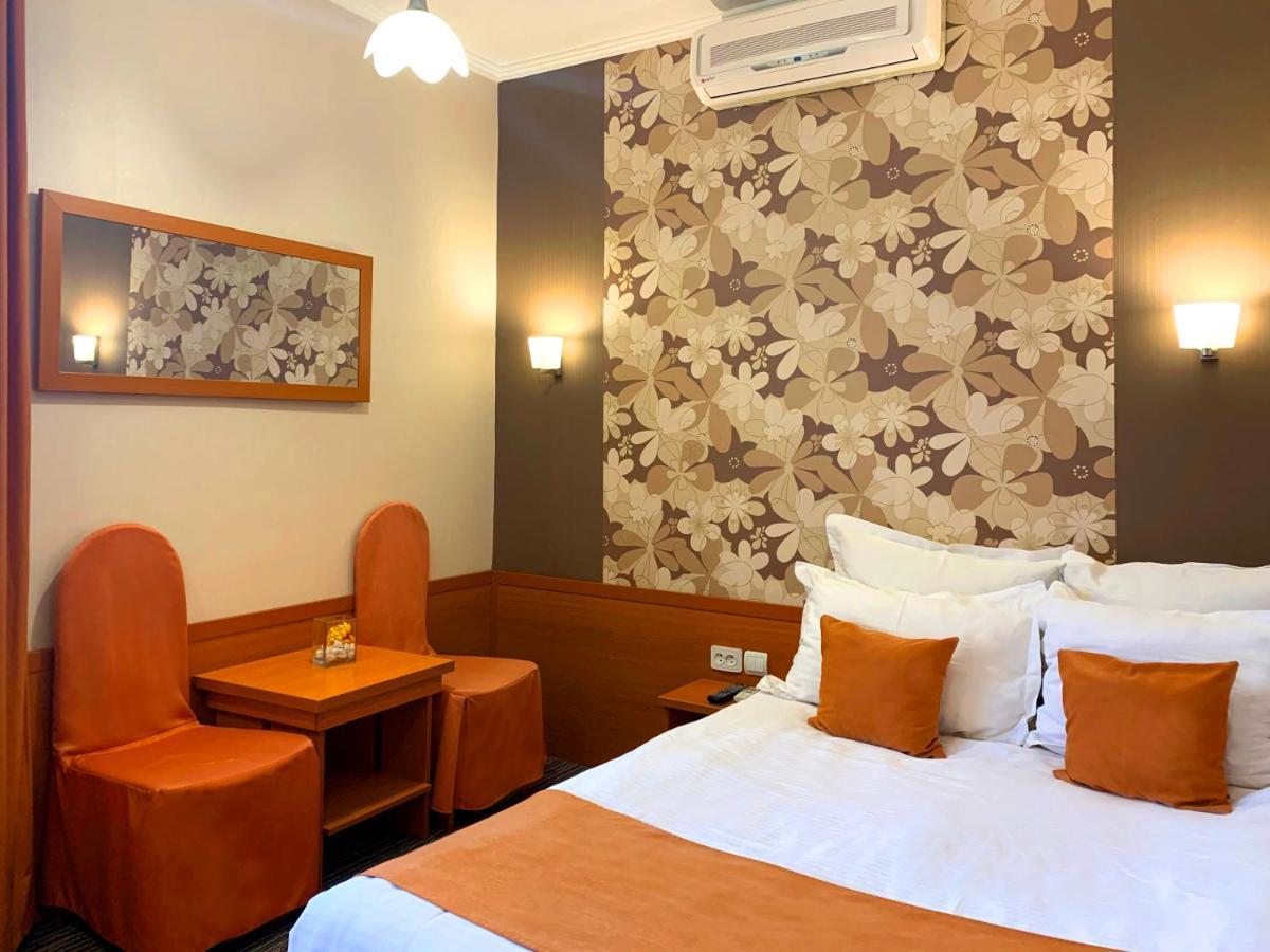 Economy Room In Hotel Eney Lviv Exterior photo